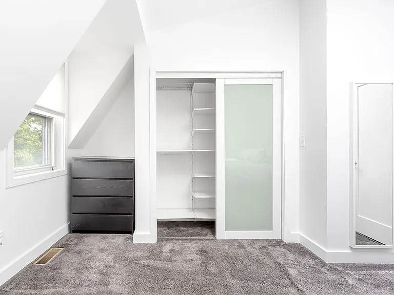 119 W 3rd St #B — Photo 14