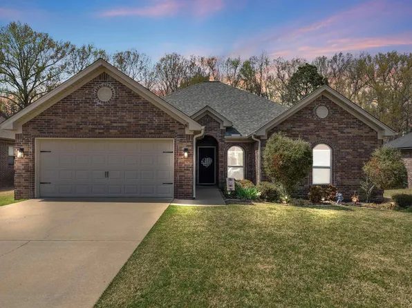 168 Creekside Dr, Austin, AR 72007