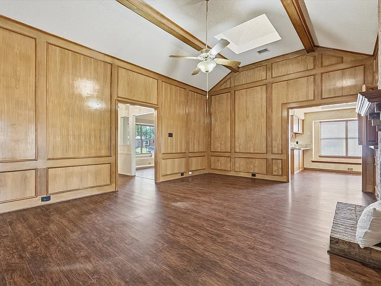 1774 Clydesdale Dr — Photo 6