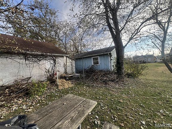5th image of 929 Grand Ave
