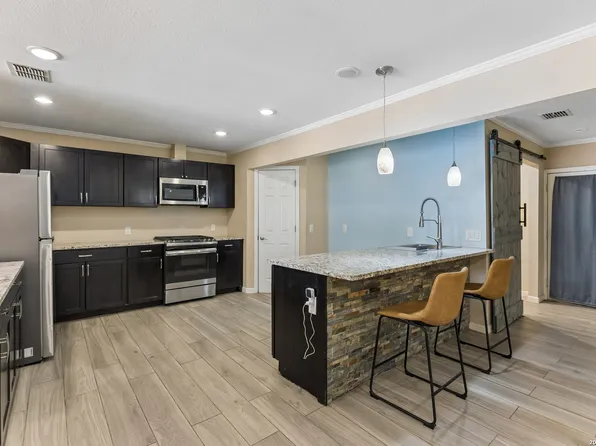 3203 Shady Springs, San Antonio, TX 78230