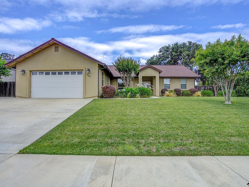1st image of 12885 Gardenia Ave