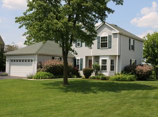 1413 Rose Ct, Carol Stream, IL 60188