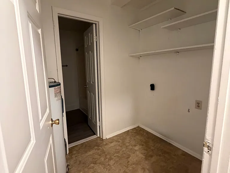 535 Pearl St — Photo 11