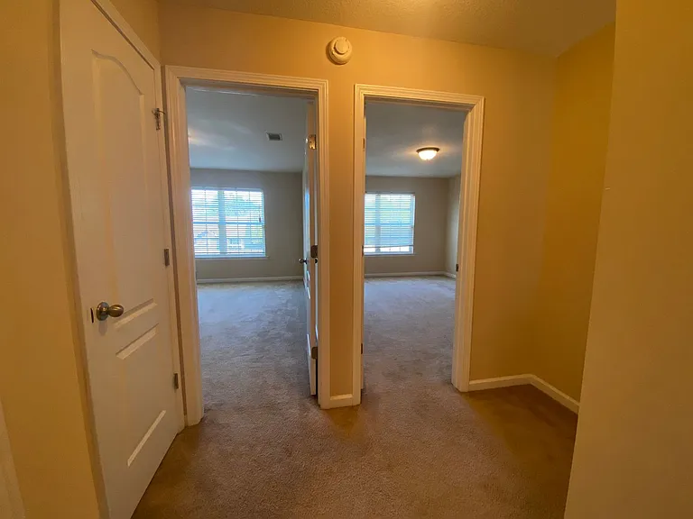 401 Barry McCaffrey L1 Maybank Vlg — Photo 16