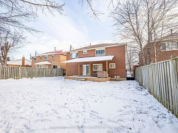 4th image of 256 Centennial Rd