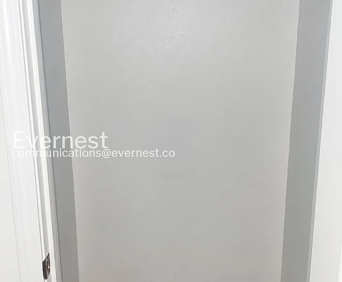6648 Hollywood Ave — Photo 12