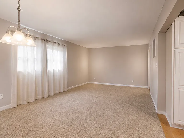 210 Dodge Ave — Photo 4