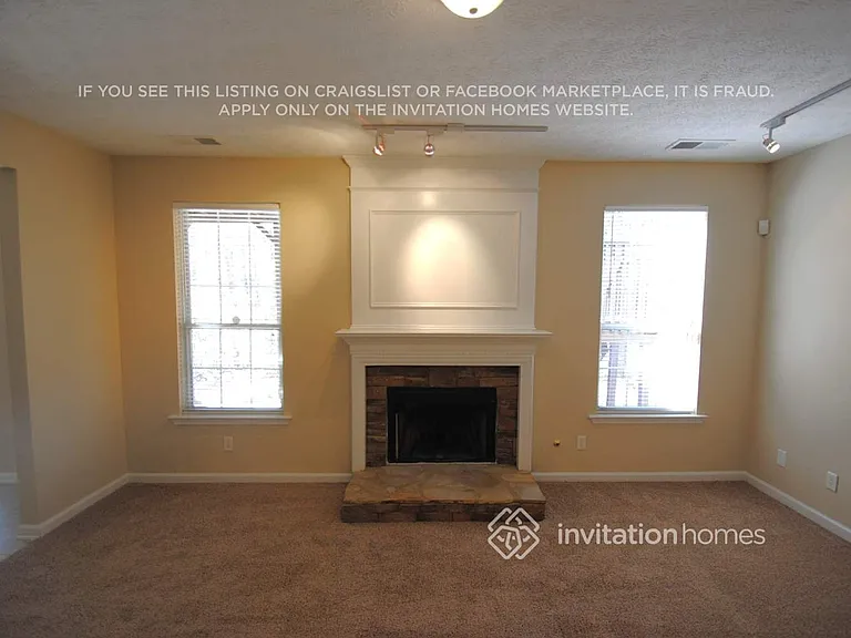 340 Magnolia Walk Ln — Photo 2
