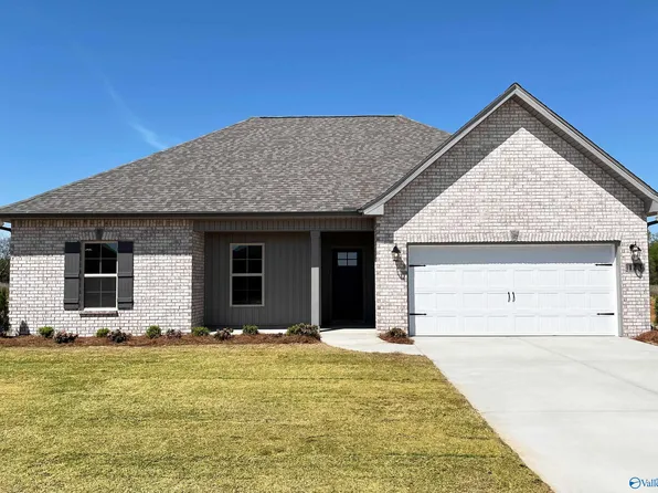 123 Parvin Way Dr, Hazel Green, AL 35750