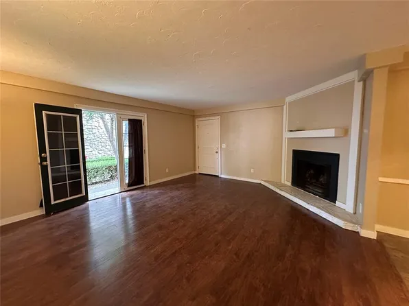 6028 NW Expressway St #A, Oklahoma City, OK 73132