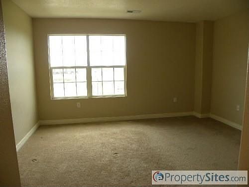 4th image of 63 S Clayton Ct #Ff102