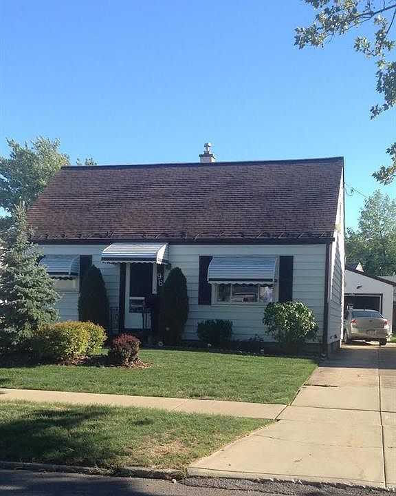 1st image of 96 Nicholas Dr N
