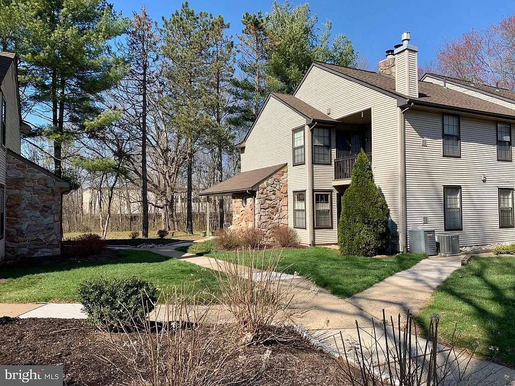 91 Basswood Ct photo 1