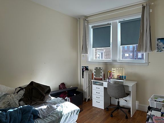 5th image of 73 Egmont St APT 3