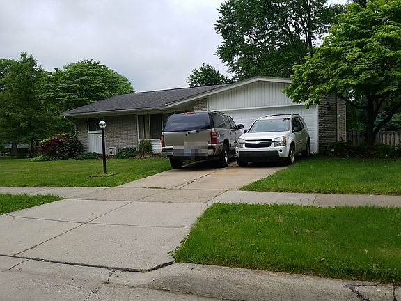 2nd image of 15125 Country Club Dr