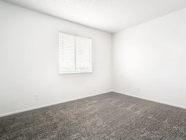 6227 W Washington Ave — Photo 18