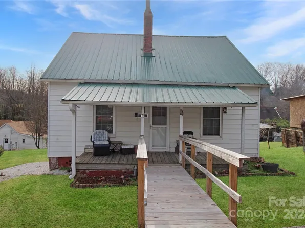 83 6th C St, Marion, NC 28752