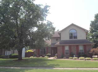 3617 Greenfield Dr, New Albany, IN
