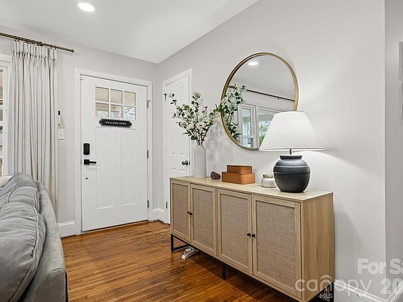 5th image of 1854 Woodland Dr