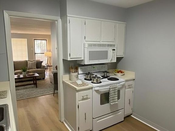 3rd image of 2783-2799 Beverly Hill St #2789-6