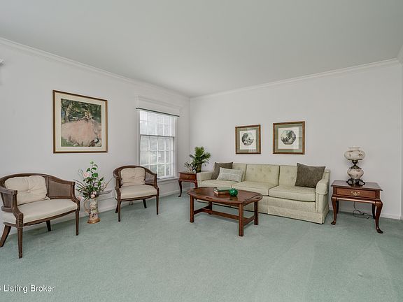 4th image of 210 Dunbar Pl