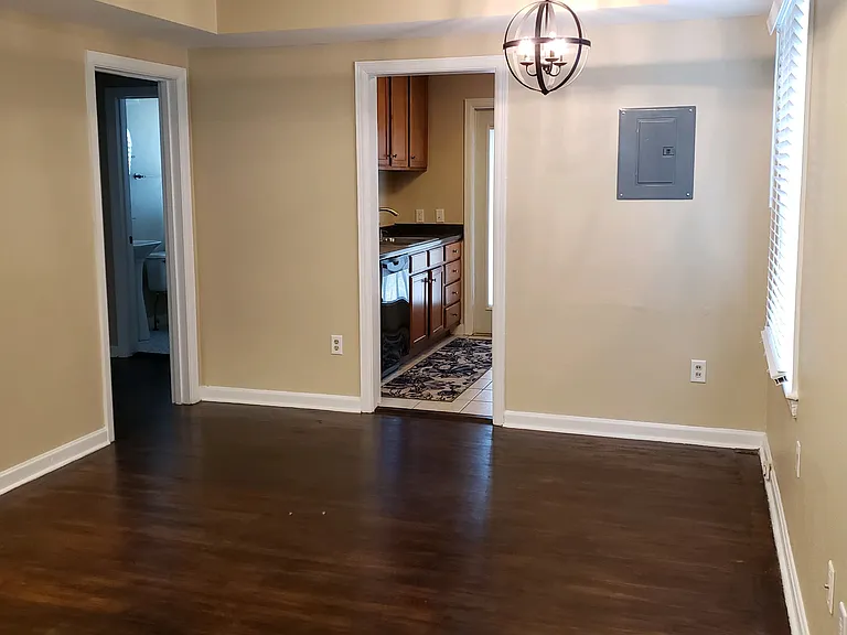 117 N Claire Dr — Photo 8