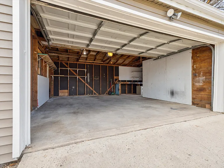 2060 S Irving St — Photo 20