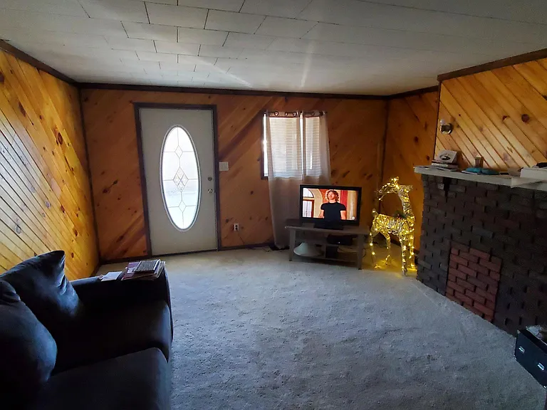 213 Spring St #1 — Photo 2