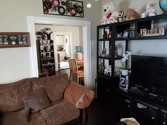 4th image of 3907 Avenue S