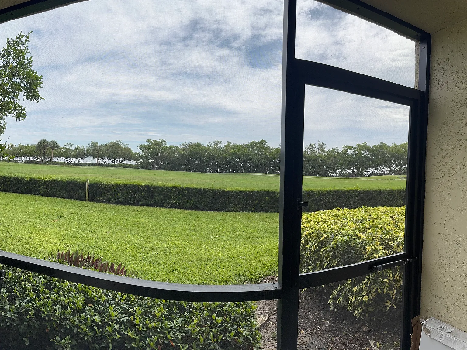 2 bed, 1050 sqft, $1,995 — Photo 3