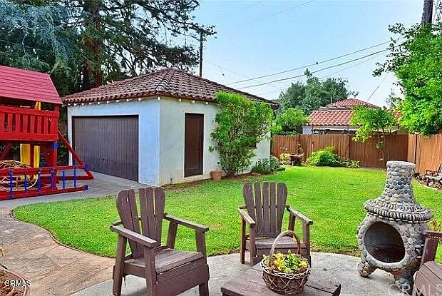 1736 Vistillas Rd — Photo 24