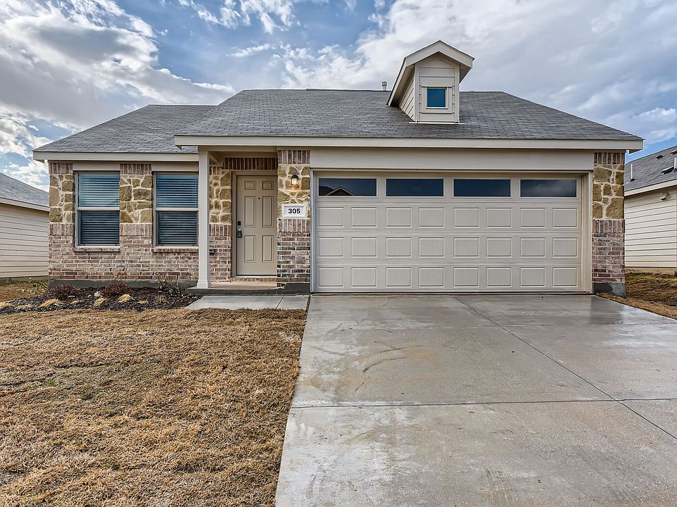 1st image of 305 Canyon Dr