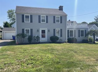 82 Smedley Rd, Fairfield, CT 06824