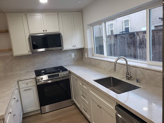 3rd image of 391 Grand Ave APT B