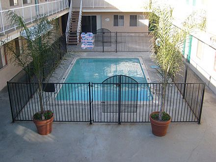 3rd image of 4061 W 138th St APT 25