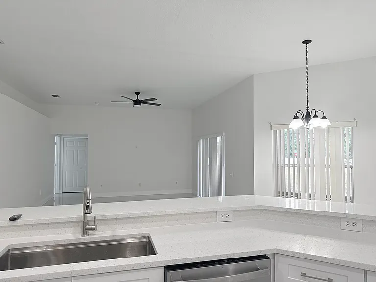 10150 Bloomfield Hills Dr — Photo 1