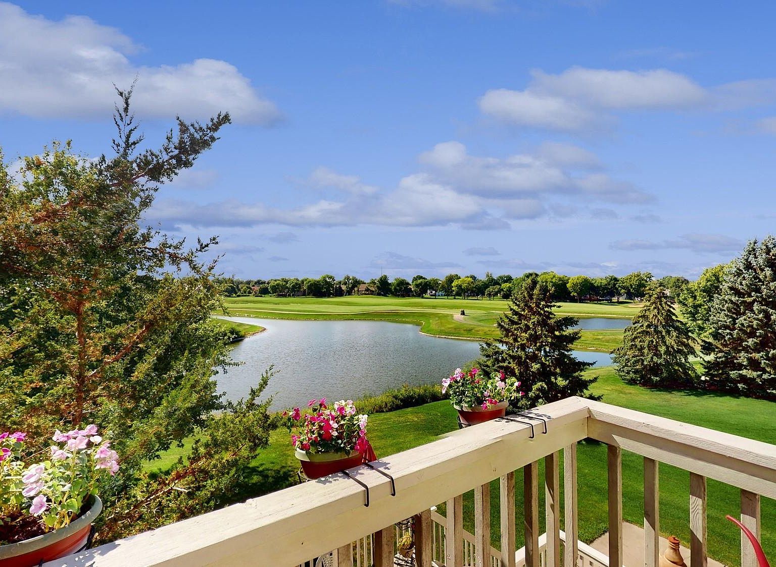 8707 Stratford Xing N