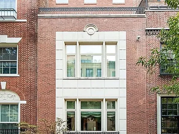 67 E 82nd St, New York, NY 10028