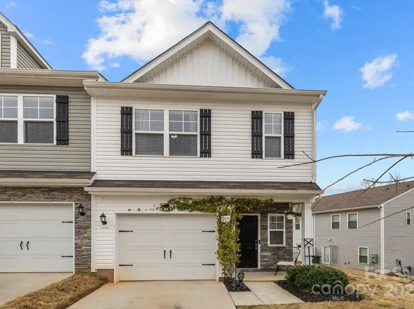 7217 Somerford Rd, Charlotte, NC 28215