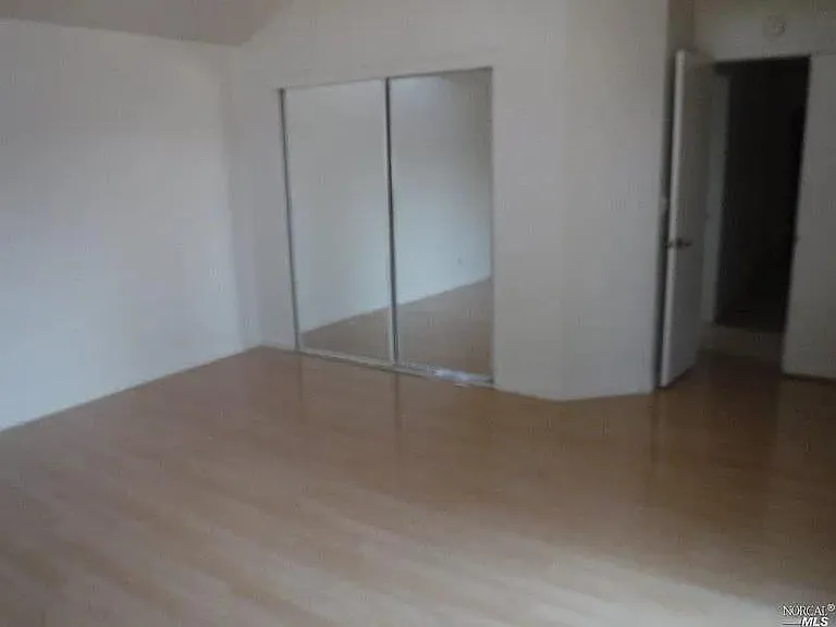 312 Larkspur Dr — Photo 5