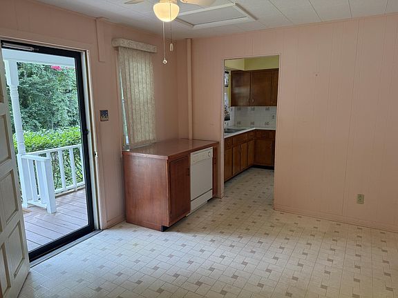 3rd image of 104 Pleasant Rd