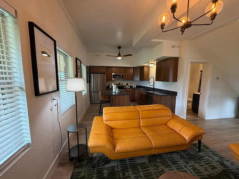 2560 Coffeen Ave — Photo 5