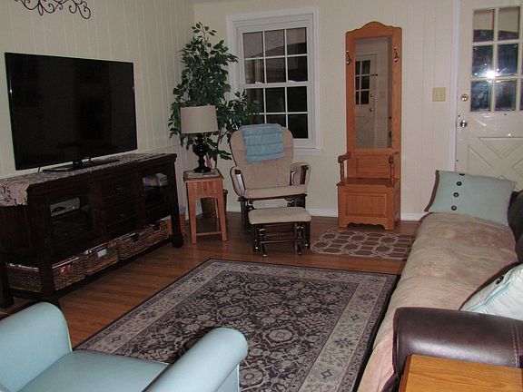 2nd image of 86 Maple Cliff Dr