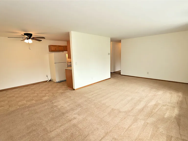 4000 Hazelton Rd — Photo 8