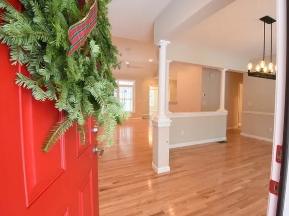 3 Vale Ct, Amherst, NH 03031