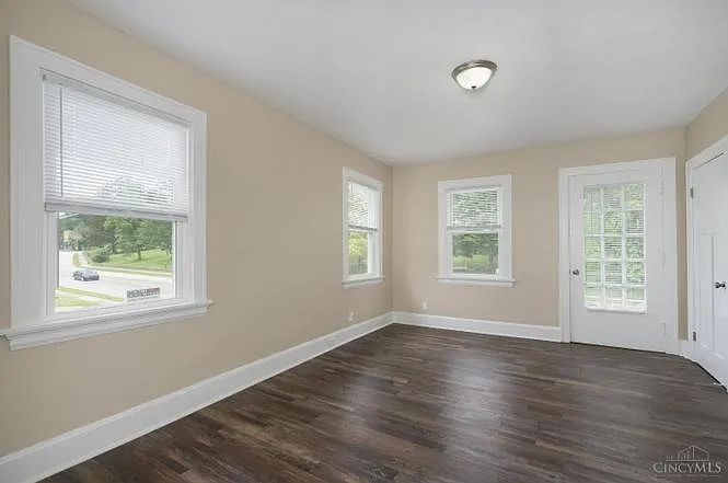 3762 Vine St #3 — Photo 2