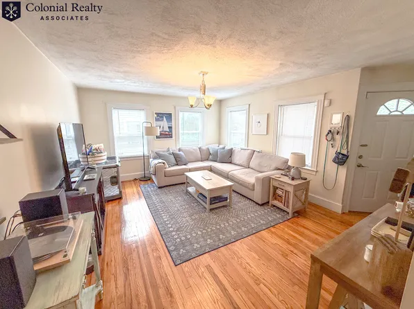 81 Putnam St #1, Watertown, MA 02472