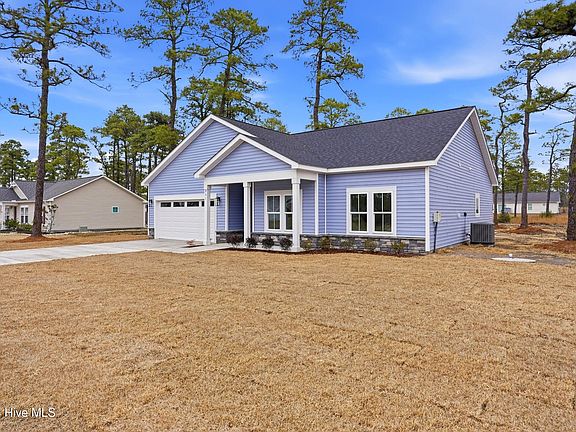 3rd image of 951 Westway Road