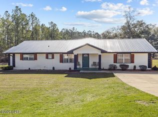 3245 Main St, Vernon, FL 32462